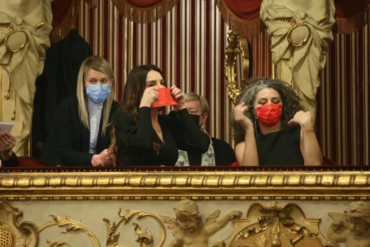 Sevka nije bila ni na Haninoj i Gra&scaron;inoj svadbi, a ni na Dori: Nabacila je dekolte i oti&scaron;la u kazali&scaron;te...