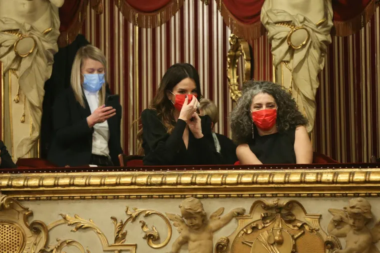 Sevka nije bila ni na Haninoj i Gra&scaron;inoj svadbi, a ni na Dori: Nabacila je dekolte i oti&scaron;la u kazali&scaron;te...