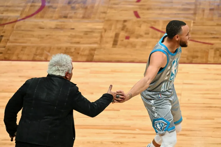 Ovako je to spektakularno izgledalo noćas u Clevelandu na 71. All Star susretu najboljih ko&scaron;arka&scaron;a svijeta