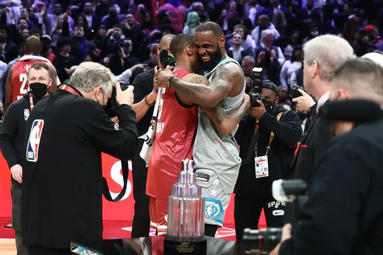 Ovako je to spektakularno izgledalo noćas u Clevelandu na 71. All Star susretu najboljih ko&scaron;arka&scaron;a svijeta