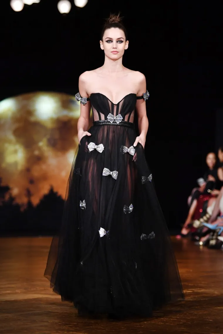 Nema tu gaćica ni u tragovima: Oskudne krpice nosile su na golom tijelu i pokazale 'puno lipih stvari'