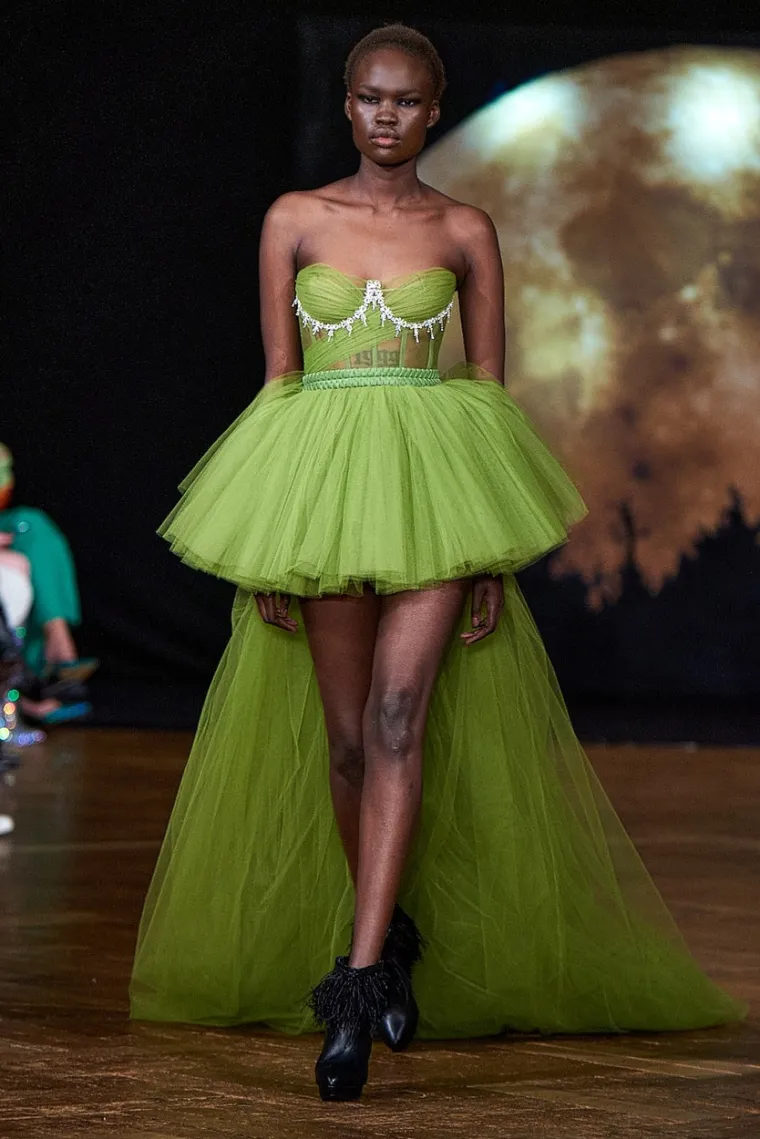 Nema tu gaćica ni u tragovima: Oskudne krpice nosile su na golom tijelu i pokazale 'puno lipih stvari'