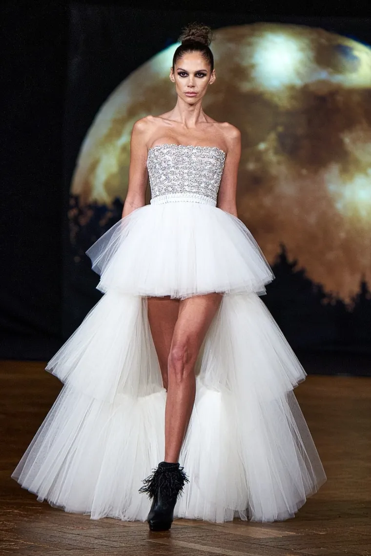 Nema tu gaćica ni u tragovima: Oskudne krpice nosile su na golom tijelu i pokazale 'puno lipih stvari'