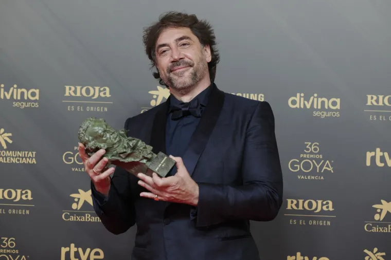 Javier Bardem je pravi srcolomac, unatoč svom grubom izgledu. Ponekad Javier izgleda kao brutalni mačo tip; drugi put je podmukli zavodnik, ali u stvarnosti je pristojan obiteljski čovjek i otac dvoje djece - sina i kćeri.