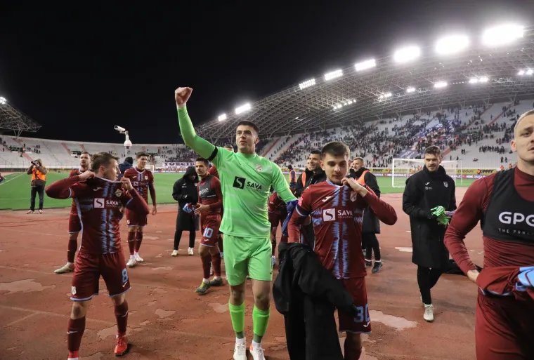 Jeste čuli &scaron;to se dogodilo za vrijeme Rukavinine analize na Poljudu? Prijetnje batinama u prijenosu UŽIVO