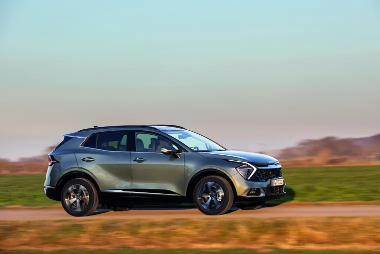 Bočni profil novog Sportagea odaje počast naslijeđu sportskog modela, tvrde u Kiji