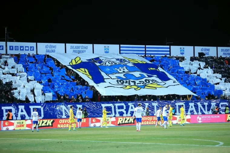 Kohorta priredila bakljadu i koreografiju: Boysi im uzvratili svojom akcijom; Gradski vrt je proključao