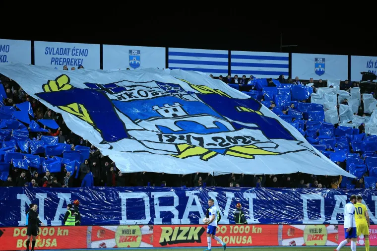 Kohorta priredila bakljadu i koreografiju: Boysi im uzvratili svojom akcijom; Gradski vrt je proključao