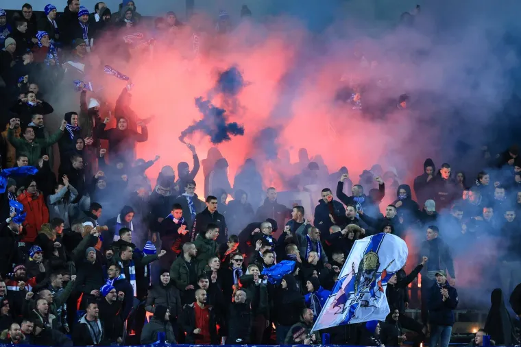 Neredi nakon derbija Osijeka i Dinama: Interventna i redari na terenu hvatali navijače; Ovo niste mogli vidjeti u prijenosu