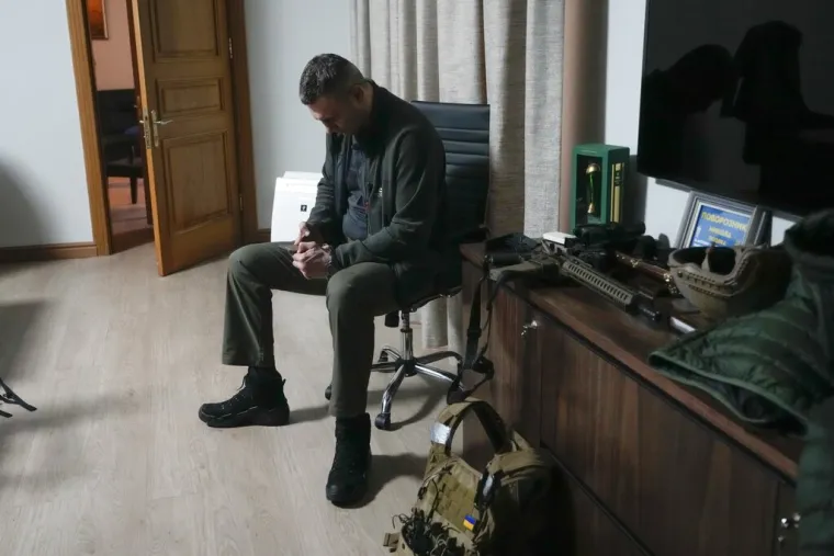 Rusija izgubila već 4500 vojnika, navode vlasti Ukrajine. Pogledajte kako narod po gradovima sprema totalni otpor