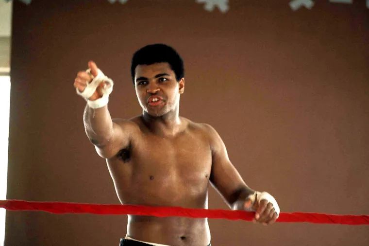 Muhammad Ali imao je čak 10 djece, a samo jedno je posvojeno. Najviše ih je dobio u braku sa svojom drugom ženom, Belindom Boyd. Ona mu je rodila tri djevojčice i jednog dječaka. No, bez obzira na ovaj pozamašan broj djece, postoje i suškanja o nezakonitoj djeci koju nije nikada priznao. 