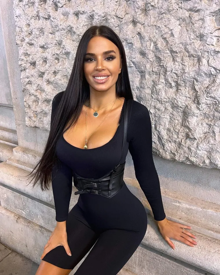 Ivana Knoll