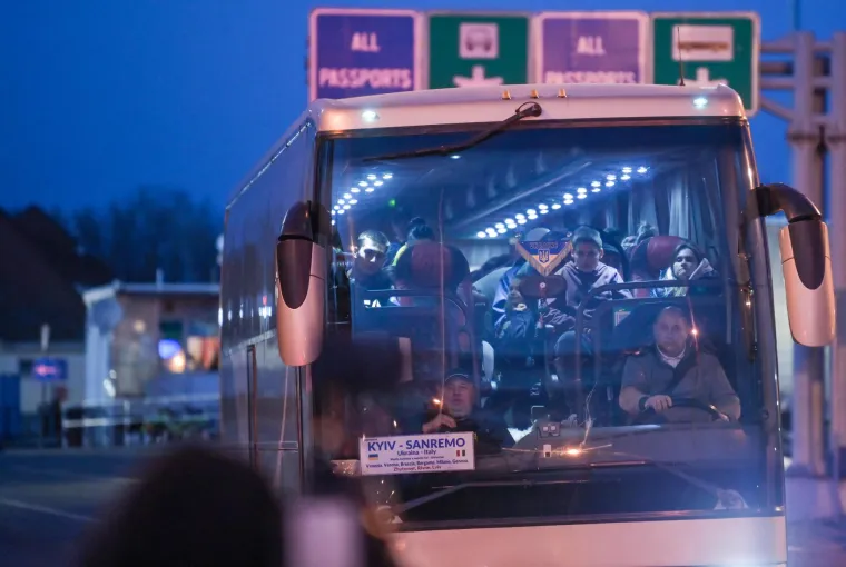 Izbjeglice traže odredište u Europi: Ovakvo je stanje na mađarskom graničnom prijelazu Zahony