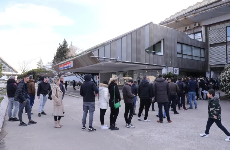 Ogromni redovi na Poljudu uoči derbija s Dinamom!