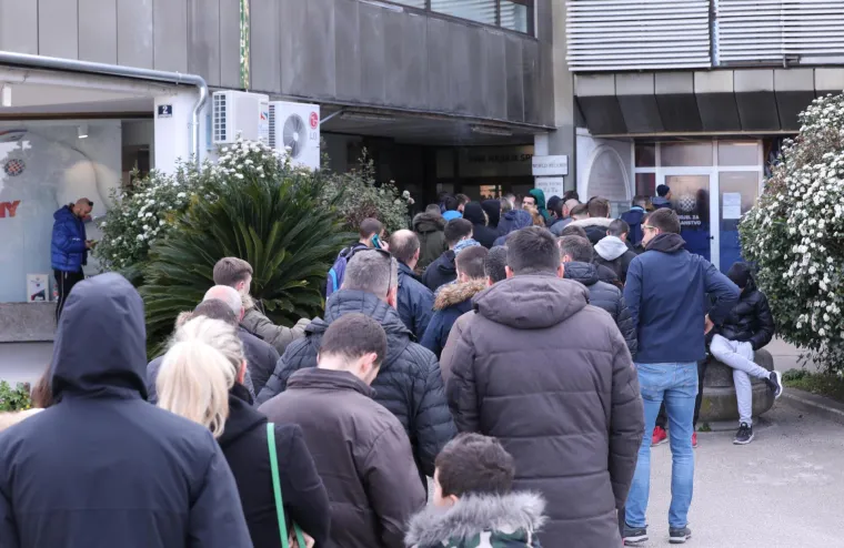 Ogromni redovi na Poljudu uoči derbija s Dinamom!
