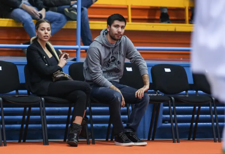 Lana Jurčević i Emil Tedeschi Jr., sin jednog od najuspješnijih hrvatskih poduzetnika i vlasnika Atlantic Grupe, Emila Tedeschija, privukli su pažnju javnosti svojim odnosom. 