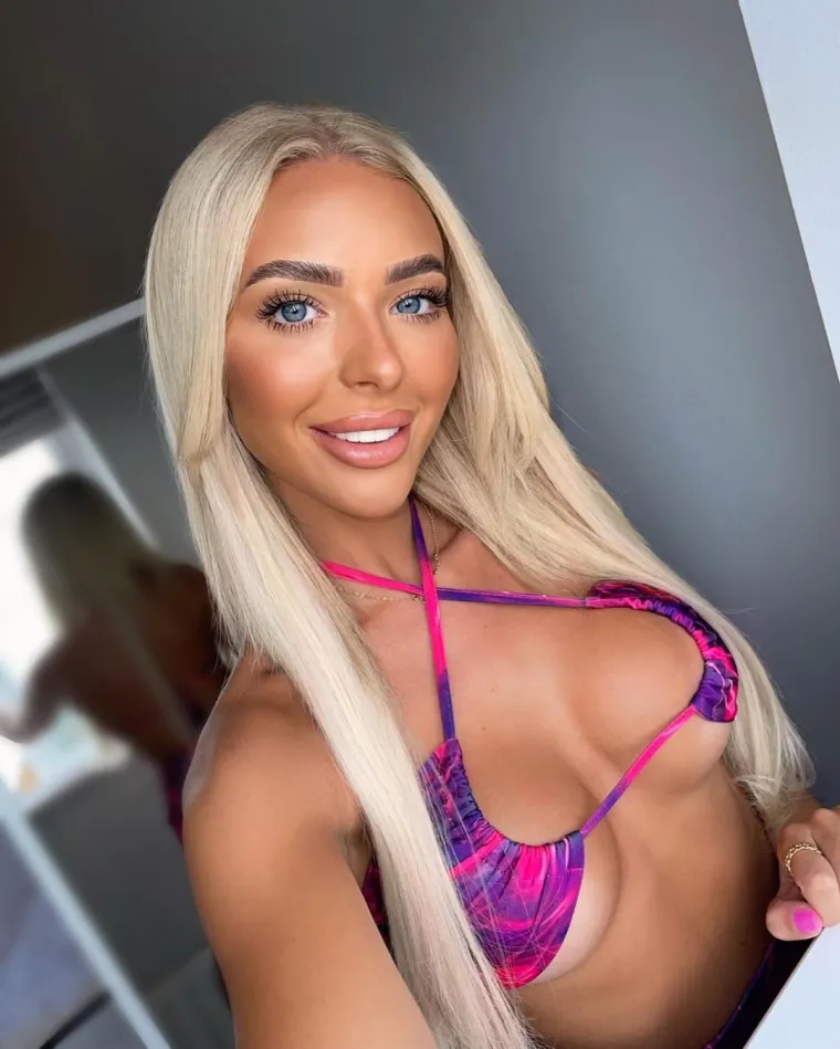 Ostavila se uredskog posla i u pedesetima odala pornografiji, kći odlučila da će poput majčice skidati gaćice