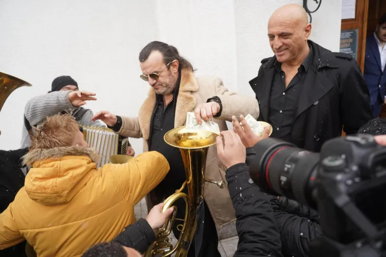 Oženio se sin Ace Lukasa, Lazar: Pjevač zakasnio na vjenčanje vlastitog sina, a po dolasku sve iznenadio