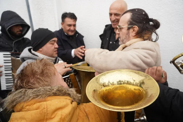 Oženio se sin Ace Lukasa, Lazar: Pjevač zakasnio na vjenčanje vlastitog sina, a po dolasku sve iznenadio