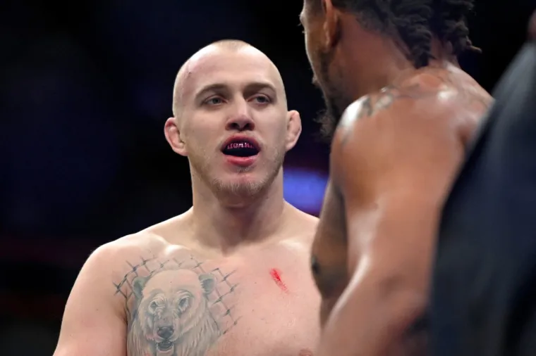 Zastrašujući Sergej Spivak novo UFC otkriće: Bez kontrole trga sve pred sobom; Pogledajte što ima istetovirano na prsima