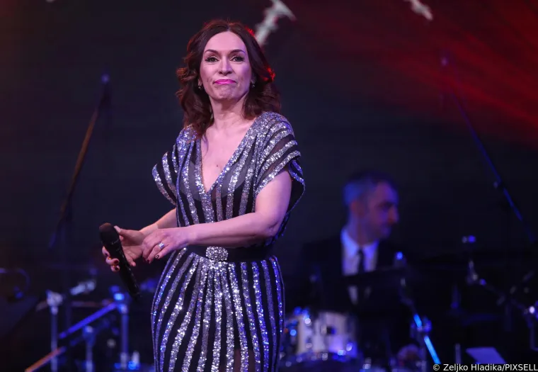 Konkurencija je žestoka: Mia Dim&scaron;ić, Albina, Vanna, Emilija Kokić... Ne znamo koja je sinoć vi&scaron;e blistala