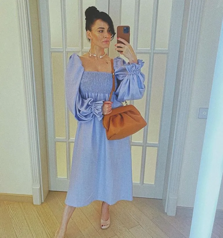 Ukrajinska Playboyeva zečica noći provodi u podrumu, a tijekom dana u uniformi guli krumpire za vojnike
