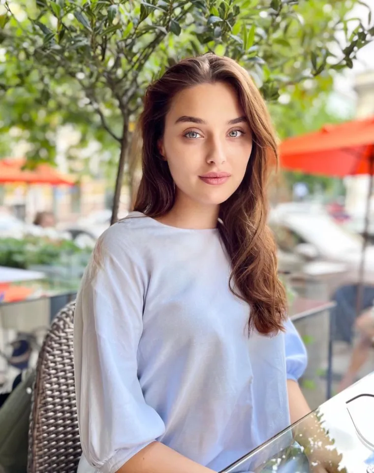 Veronika Didusenko se sa svojim sinom uspjela probiti do Moldavije, a kroz druge europske zemlje uspjela je doći do Ženeve. U Švicarskoj se morala rastati sa sinom kako bi otišla u SAD, gdje je sudjelovala na konferenciji za novinare, na čelu s odvjetnicom za prava žena Glorijom Allred.