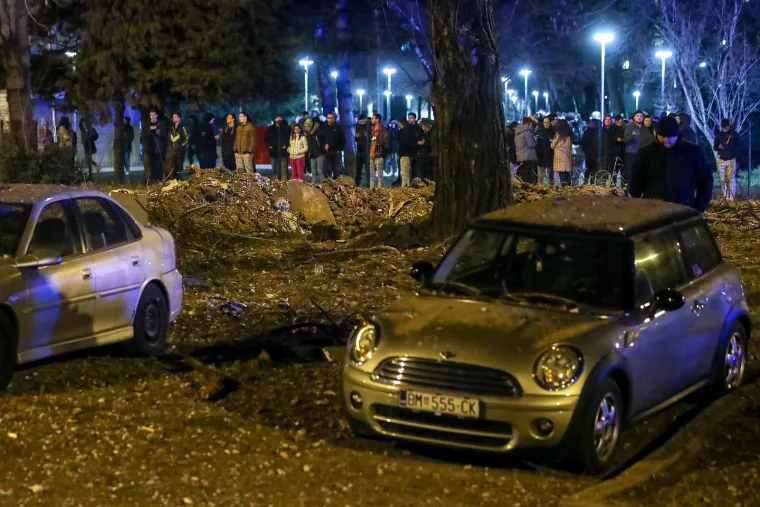 Nakon snažne eksplozije nepoznati predmet pao nedaleko SC Stjepan Radić