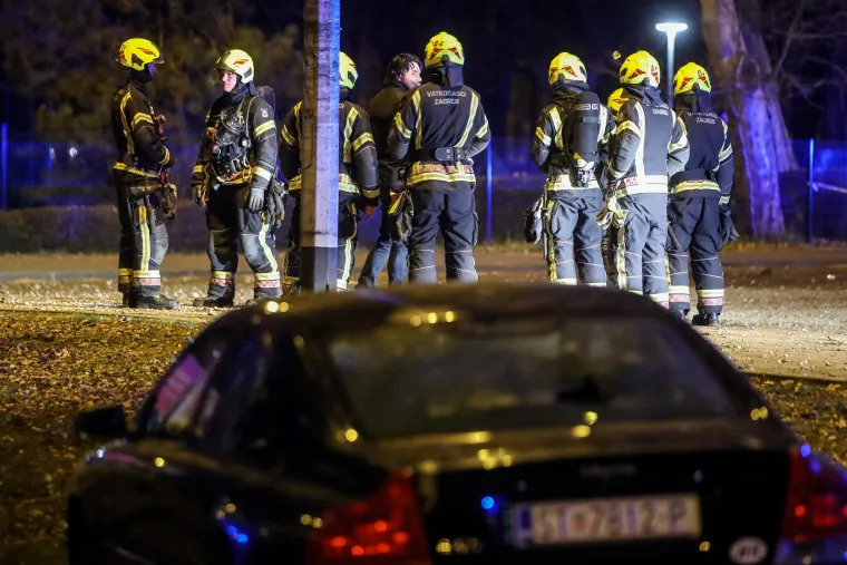 Nakon snažne eksplozije nepoznati predmet pao nedaleko SC Stjepan Radić