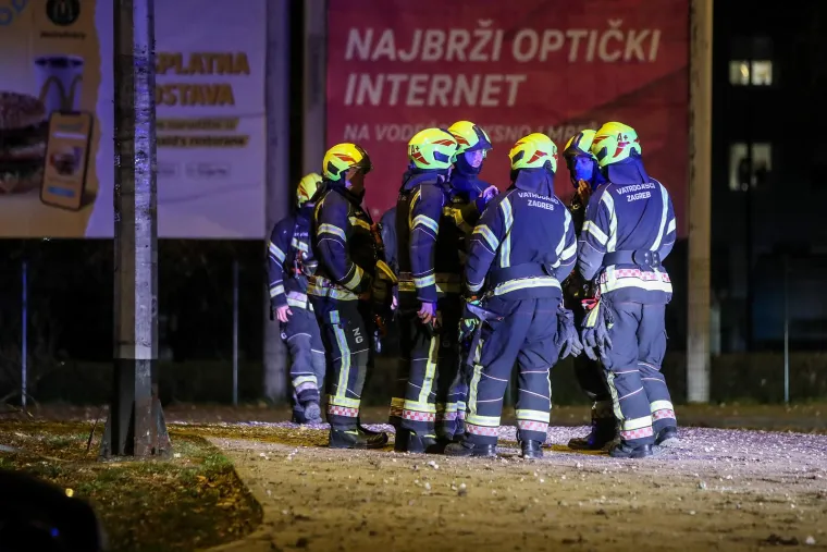 Nakon snažne eksplozije nepoznati predmet pao nedaleko SC Stjepan Radić