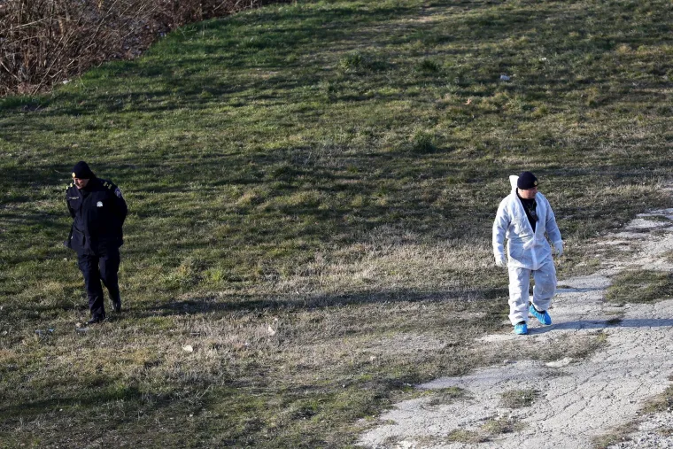 Pad neidentificirane letjelice na Jarunu. Krater je promjera tri metra, a dubine jedan metar. Evo kako izgleda danas