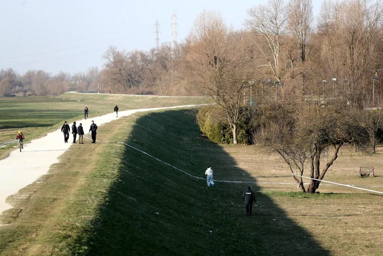 Pad neidentificirane letjelice na Jarunu. Krater je promjera tri metra, a dubine jedan metar. Evo kako izgleda danas