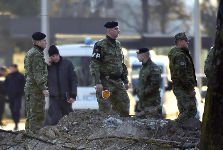 Vojska na Jarunu: Dovoze te&scaron;ku mehanizaciju na mjesto gdje je pala bespilotna letjelica