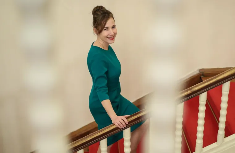 Mariji Selak Raspudić trudnoća odlično pristaje: U upečatljivoj haljini pokazala trudnički trbu&scaron;čić