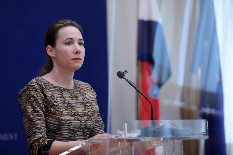 Mariji Selak Raspudić trudnoća odlično pristaje: U upečatljivoj haljini pokazala trudnički trbu&scaron;čić