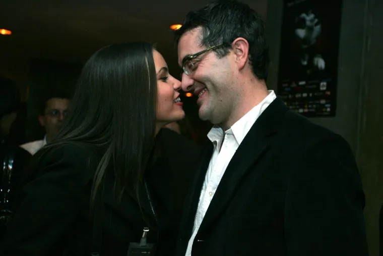 Prije nego što je upoznao ljubav svog života, lijepu Lejlu, bio je u vezi s mladom ekonomisticom Moranom Stinčić. Dugo se pričalo o njihovom prekidu, a navodno je razlog bio taj što je Tarik bio spreman za obitelj, a Morana ipak nije. Iselila se iz njegova stana netom prije jednog Valentinova.