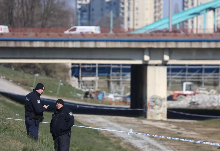 Policija i vojska traže dijelove sovjetske letjelice u Savi: U pomoć pristigla teška mehanizacija