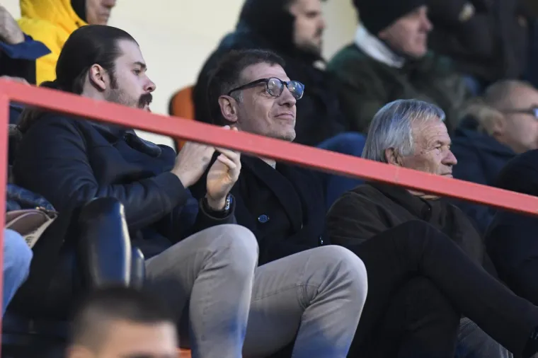 Legendarni Vatreni do&scaron;ao na &Scaron;ubićevac i svojom pojavom i karizmom plijenio pažnju poput rock zvijezde