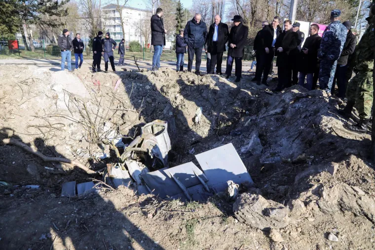 Pogledajte najnovije slike kratera i rakete koja se sru&scaron;ila u Zagrebu. Kreću pripreme za iskapanje