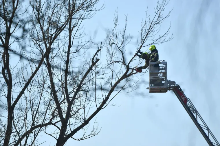 Pogledajte najnovije slike kratera i rakete koja se sru&scaron;ila u Zagrebu. Kreću pripreme za iskapanje