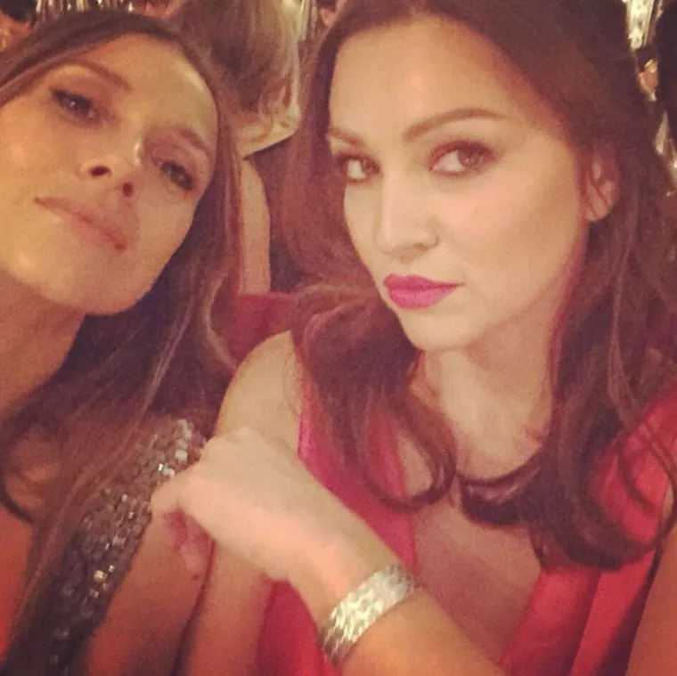 Nina voli Aleksandri čestitati rođendan putem Instagram objave, iako ih Aleksandra koja nema Instagram profil ne može vidjeti: Da stvaramo nove prekrasne uspomene koje ćemo uvijek izvući iz sjećanja kada dodje i poneki tmuran dan. Sretan ti rodjendan ljepoto moja, voli te tvoja Nina!"
