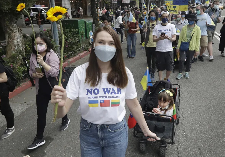 Održani prosvjedi diljem Europe u znak podr&scaron;ke Ukrajini