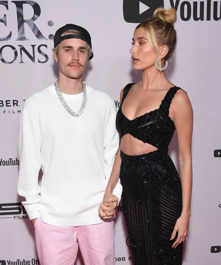 No, nije Selena jedini razlog Haileyina nezadovoljstva u braku. U javnost su iscurile i brojne snimke na kojima Justin viče na Hailey ili ne vodi računa o njoj kad su okruženi paparazzima. 