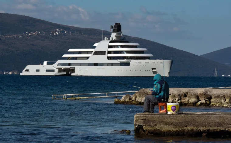 Jadranom pluta ruska neprobojna grdosija od 150 metara u vlasništvu najpoznatijeg oligarha