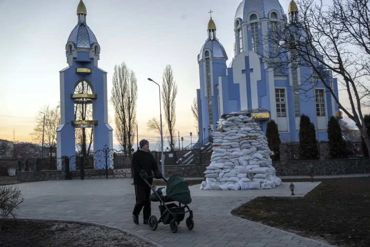 Tri tjedna agresije u Ukrajini: Slike užasa i smrti, ali i borbe te nade ljudi koji se ne predaju