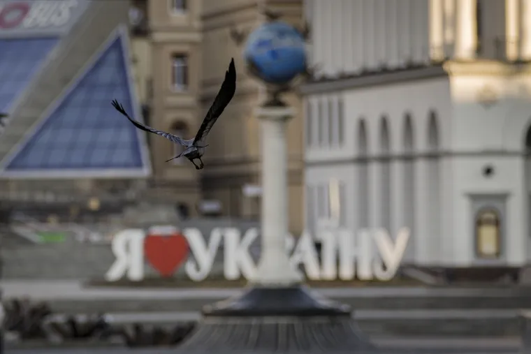 Tri tjedna agresije u Ukrajini: Slike užasa i smrti, ali i borbe te nade ljudi koji se ne predaju