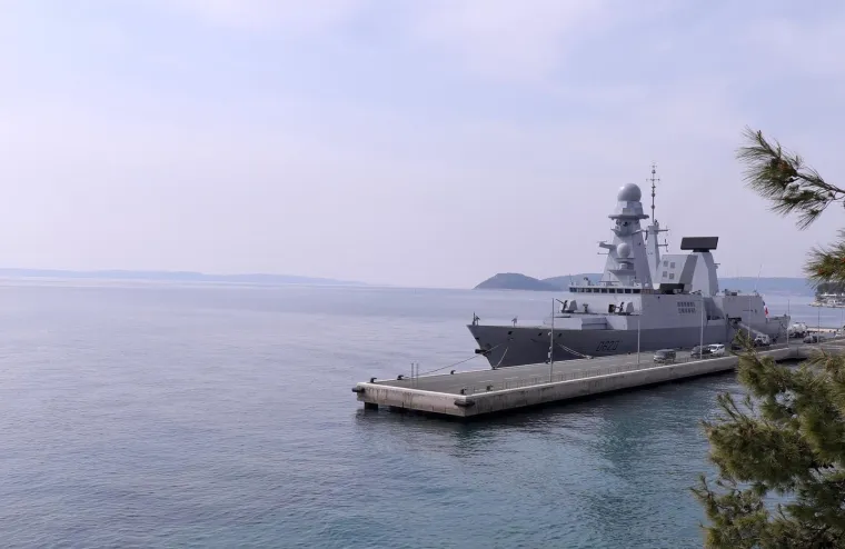NATO aktivnosti i u hrvatskim vodama: Francuski ratni brod uplovio u Split