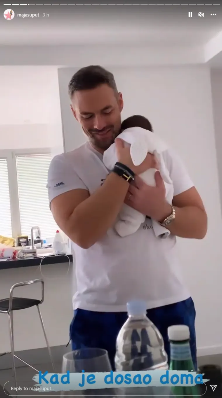 &quot;Cvjetati, cvijet&quot;, &quot;Englesko žensko ime značenja cvijet&quot;, &quot;Ukrala je prezime Orlandu Bloomu&quot;, &quot;Zapravo znači cvat&quot;, &quot;Cvjetko&quot;, &quot;Glavni lik u Winx Clubu&quot;, &quot;S prijevoda iz engleskog znači cvjetati, inače je žensko ime koje dolazi od anglosaksonske riječi &apos;blom&apos; što znači radnik sa željezom, često je u židovskim obiteljima...&quot;, komentirali su.