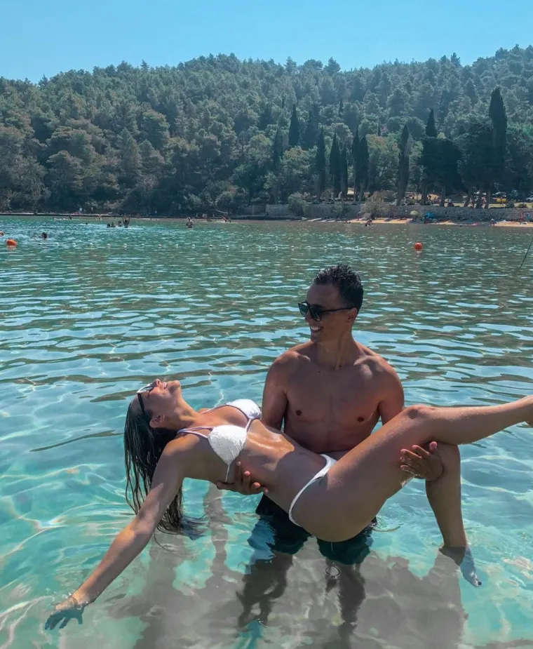 Sonja Kovač u bikiniju! Ovakve obline se rijetko viđaju i zato joj ba&scaron; svaki model stoji perfektno