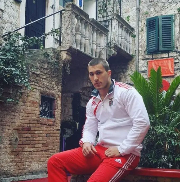 Splitski policajac bacio žene u trans: Kao da i u uniformi nije totalno hot, Instagram gori od njegovih mišića